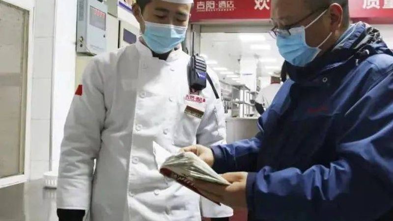 既然无糖儿童饼干并非完全无糖，那么家长在选择时应关注以下关键因素：
